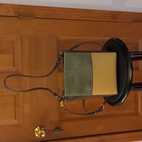 NWT! Genuine Leather Minimalist Color Block Tote Bucket Bag Olive🔥HP 3-23-24🔥 - Picture 8 of 10